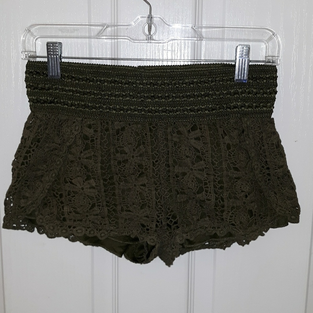 Rue 21 lace shorts